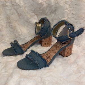 🦋 GUESS denim style heel 🦋